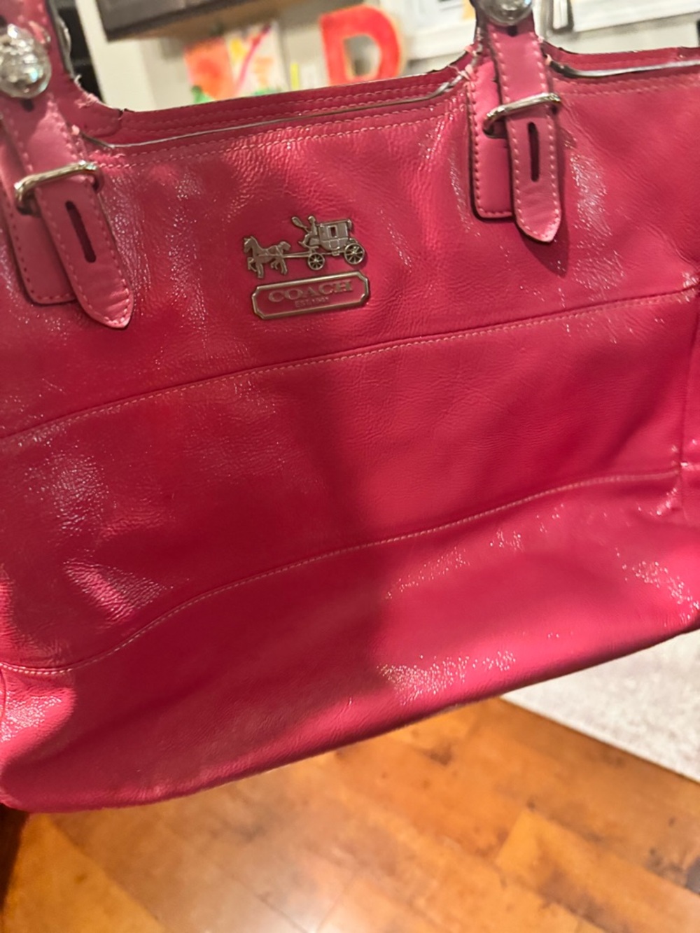 Bold, eye-catching Coach hot pink leather tote with silver-tone chain detail 💗✨ - Picture 16 of 16